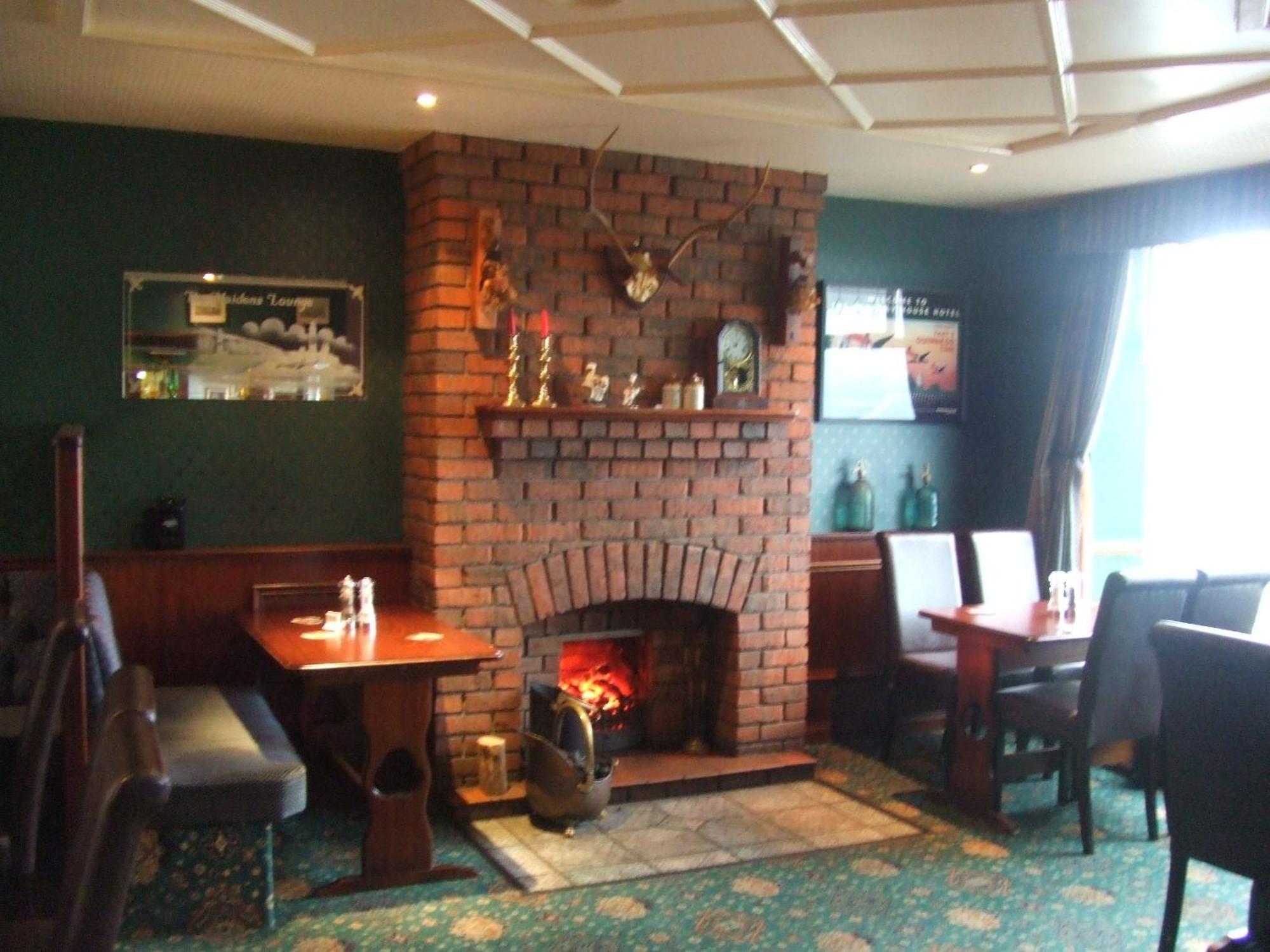 Halfway House Hotel Larne Exterior photo