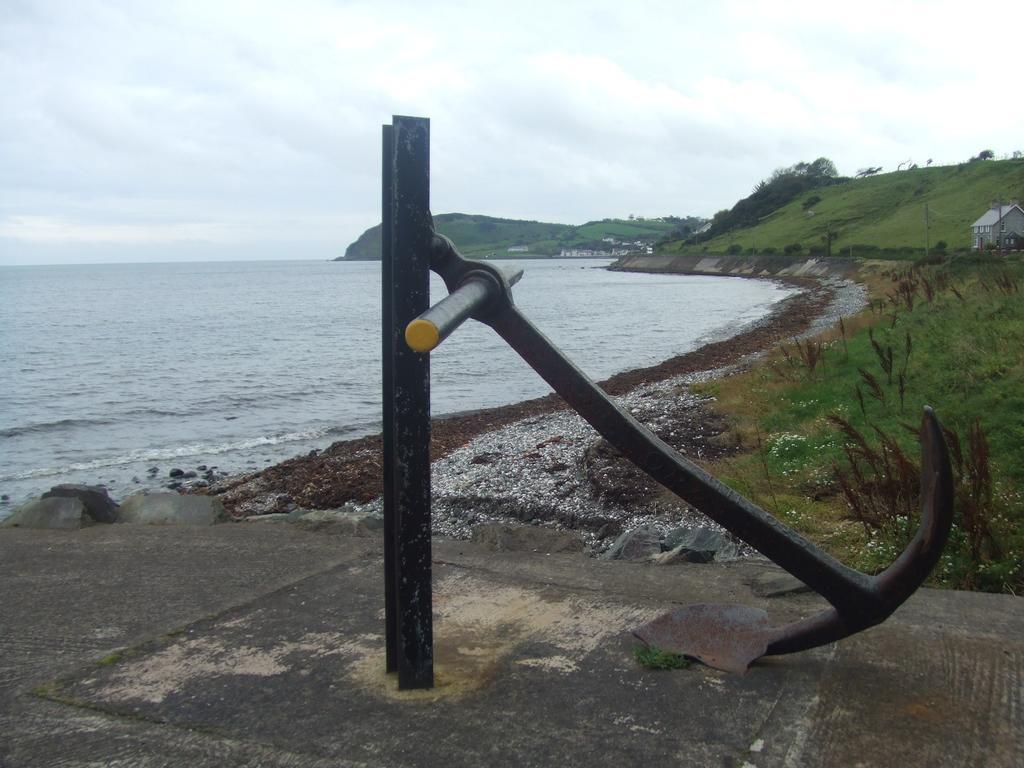 Halfway House Hotel Larne Exterior photo